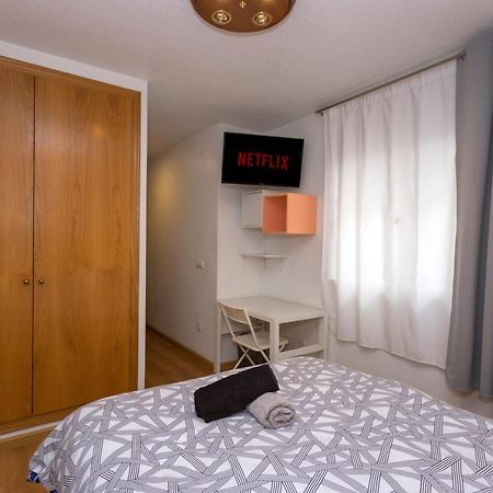 Central Market Guestrooms Аликанте Екстериор снимка