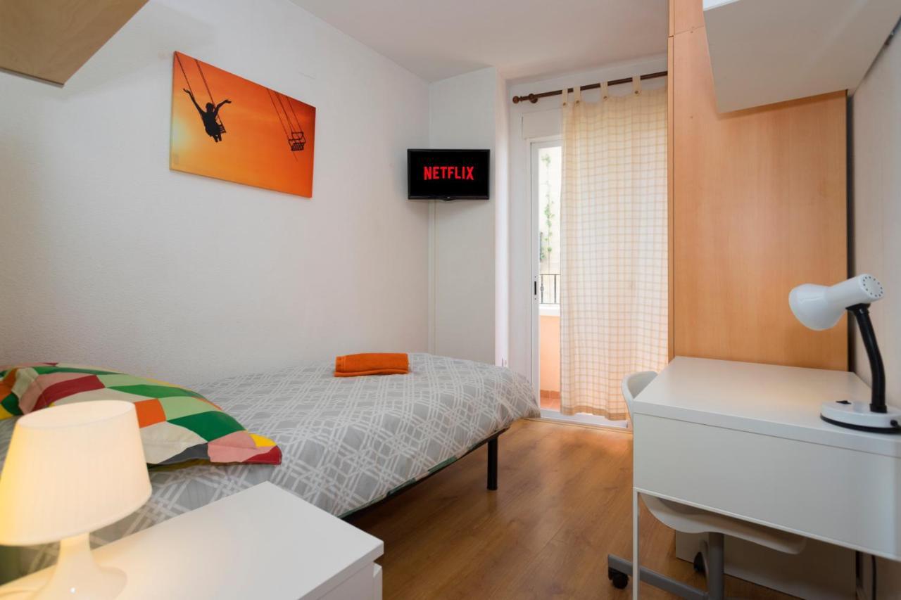 Central Market Guestrooms Аликанте Екстериор снимка